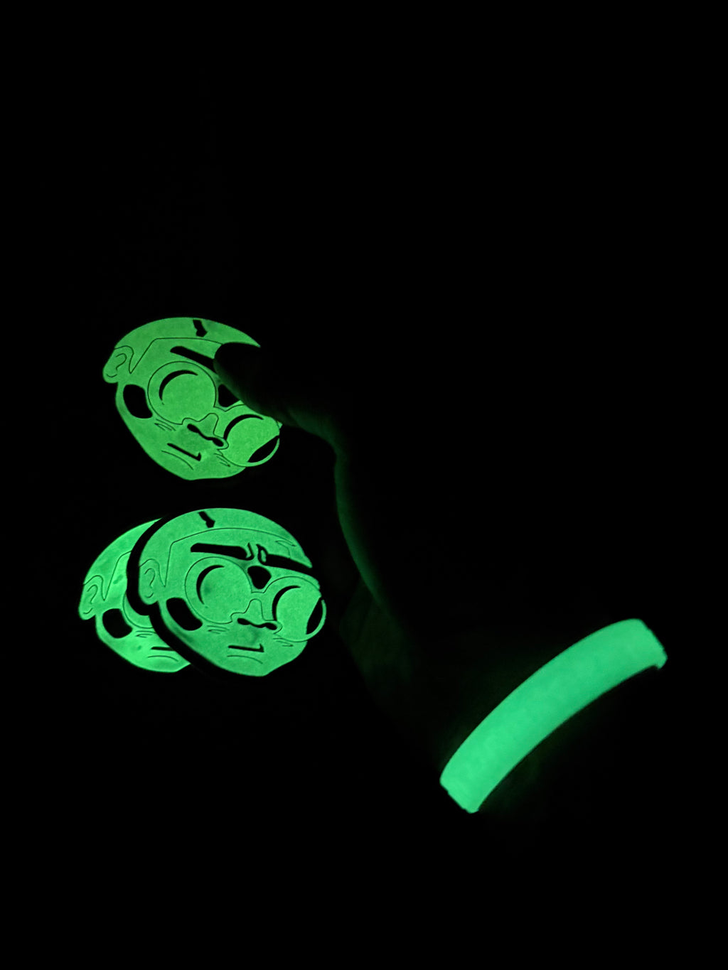 LIGHT GREEN & BURGUNDY (GLOW)